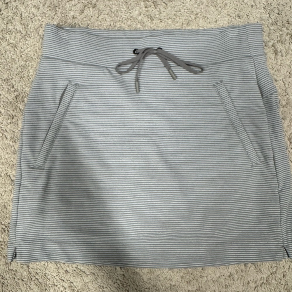 Athleta Gray Striped Mini Skirt
